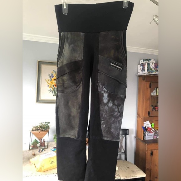 Pants - Wildhorse Apparel capris, size S/M